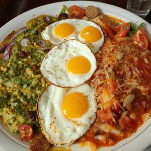 Trio De Chilaquiles