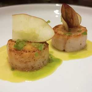 Scallop, Jalapeño Sauce & Pickled Apple