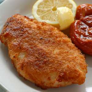 PECHUGA DE POLLO EMPANIZADO