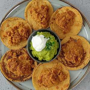 Mini Tacos, beef or chicken (6)