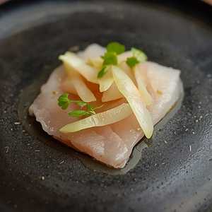madai crudo
