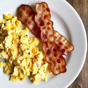 Eggs With Bacon