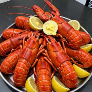 Grand Maine Lobster Tall Platter