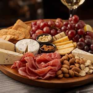 ARTISAN CHEESE & CHARCUTERIE BOARD