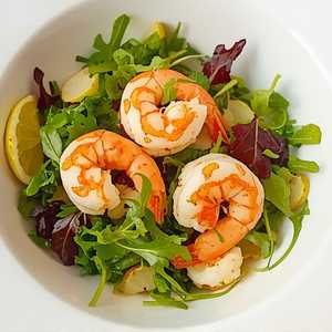 Ensalada de Camarones y Langosta