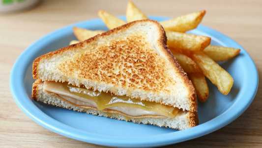 Kid's Grilled Cheese with Fries