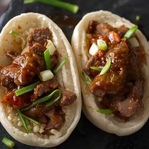 SHORT RIBS BAO-BUNS