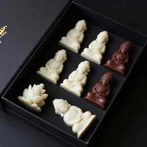 A GIFT BOX OF TAO CHOCOLATE BUDDHAS†