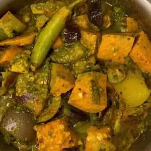 Gujrati Undhiyu