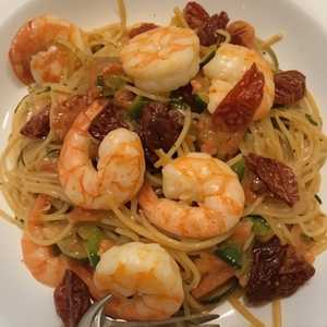 SPAGHETTI WITH PRAWNS