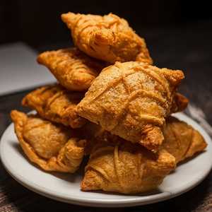 Crab Rangoons (6 pc)
