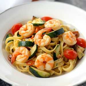 Fettuccine Con Gamberi E Zucchine