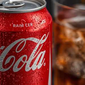Coke (Can)