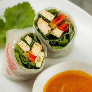 Tofu Fresh Rolls with Chili-Peanut Sauce