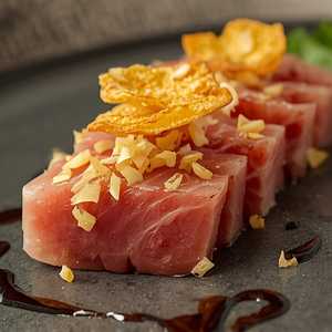 Crispy Garlic Bigeye Tuna Sashimi