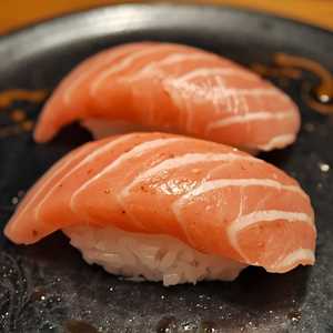 Hamachi Nigiri