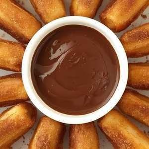 Churros Con Chocolate