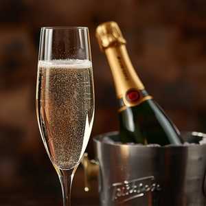 CHAMPAGNE: Taittinger Brut La Francaise