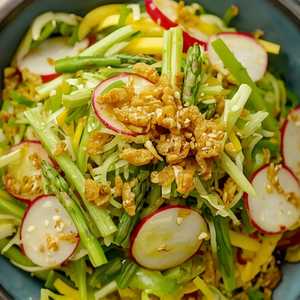 Yum Pak Green Mango Salad