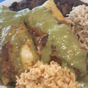3 Green Or Red Chili Chicken Enchiladas Rice & Beans