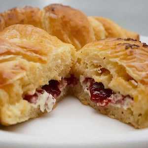 Guava & Cheese Croissant