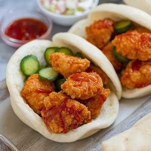 Korean Fried Chicken Buns