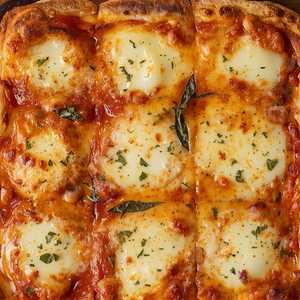 Pizza con Formaggio