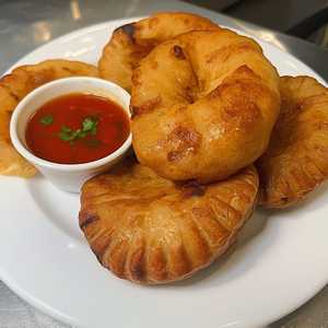 CURRY PUFFS