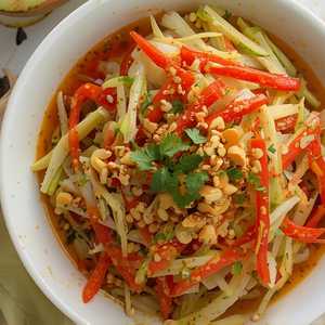 Spicy Jicama & Papaya Salad