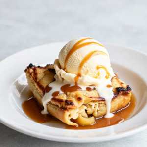 HOMEMADE APPLE COBBLER