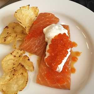 Santa Barbara smoked salmon, whipped tarragon sour cream, farm egg, pickled onion, trout caviar, kettle chips