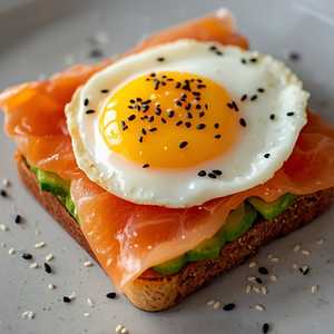 AVO SALMON TOAST*