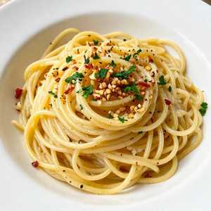 Spaghetti With Oil & Garlic
