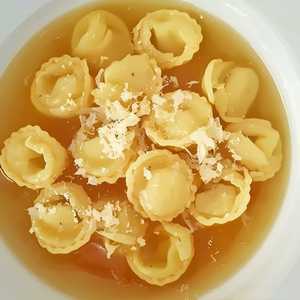Tortellini en Brodo