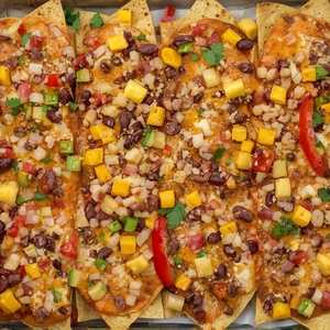 Nachos Guadalajara (12 Pieces)