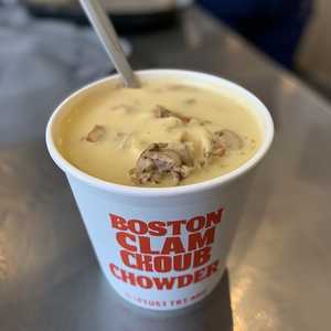 BOSTON CLAM CHOWDER - PINT