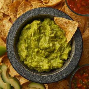FRESH GUACAMOLE + CHIPS