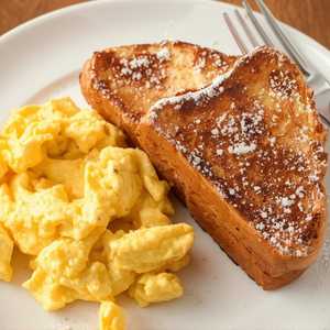 French Toast with Eggs