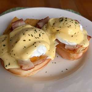 Eggs Benedict