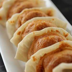 Shanghai Pork Pot Stickers (8pcs)