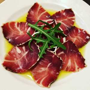 Carpaccio Bresaola con Rucola