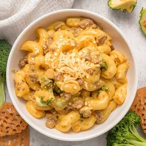 Vegan Beef & Broccoli Mac & Cheese (Aisha's Plant Based Eatery)