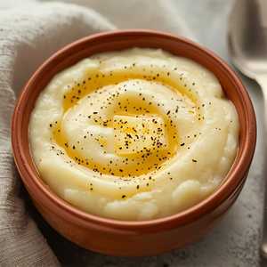 Slow-Cooked, Buttery Corn Grits