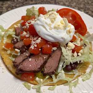 Tostada De Carne