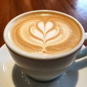 CAFÉ MACCHIATO