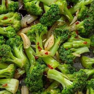 CHILI-GARLIC BROCCOLINI