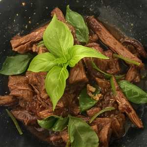 Basil Beef / Lamb