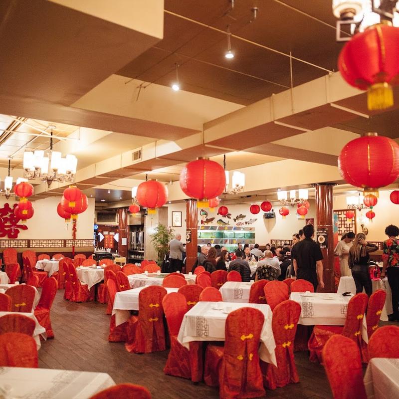 Triple Crown Restaurant in Chicago
